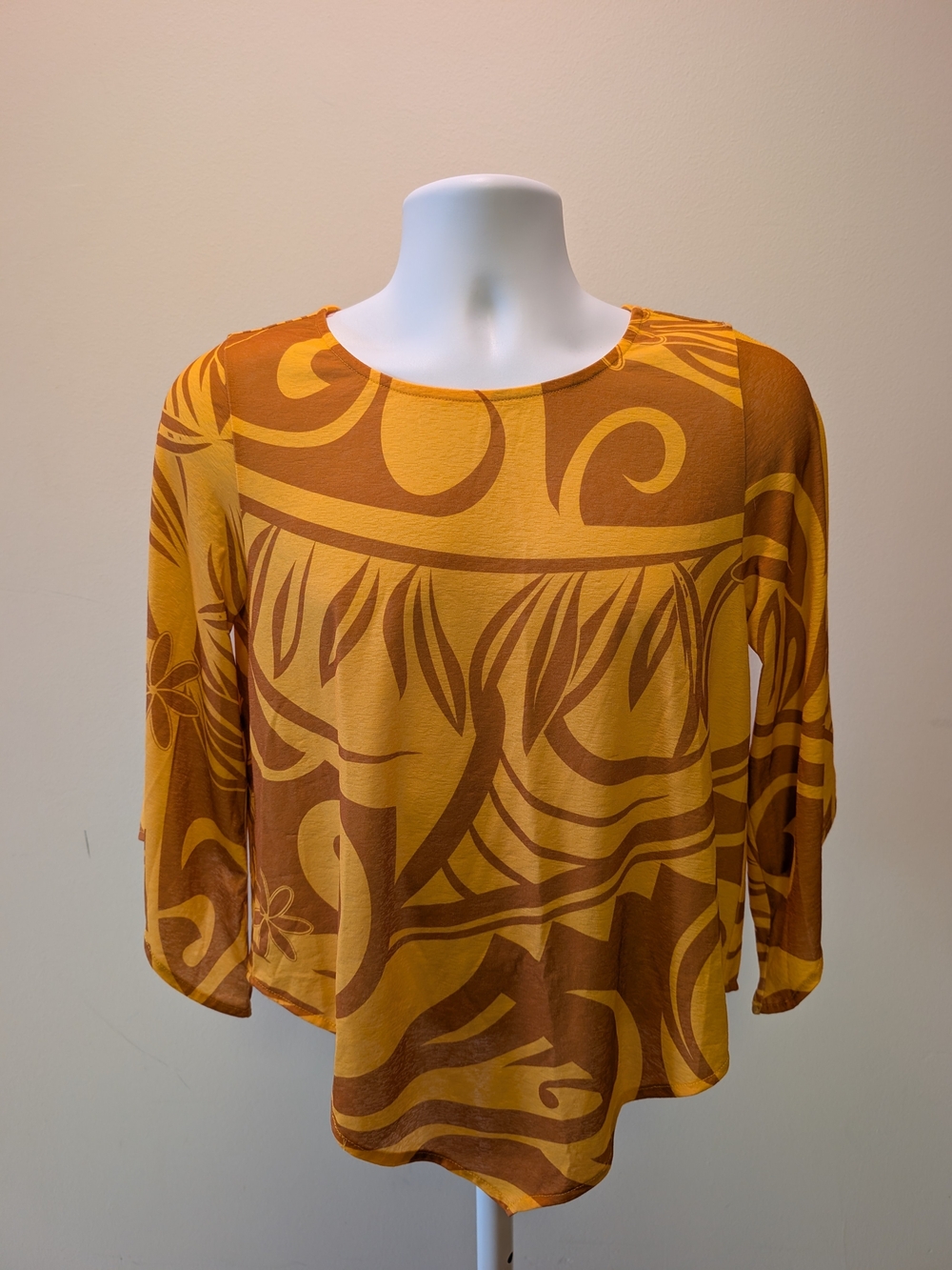 Abstract-Print Scoop Neck Tunic in Mustard and Brown